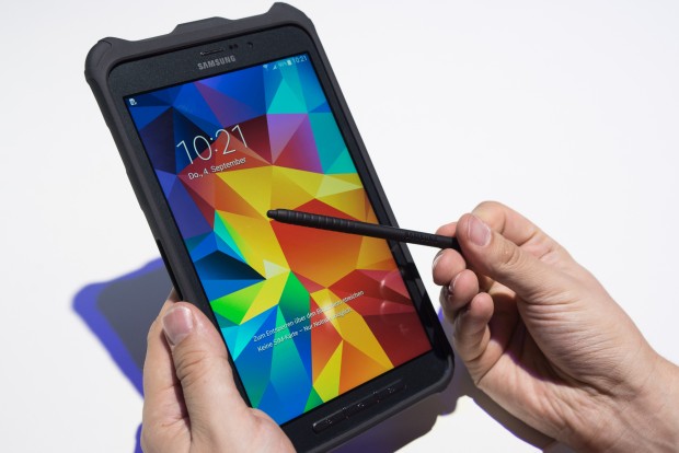 Das Tablet hat einen 8 Zoll großen Bildschirm. (Bild: Fabian Hamacher/Golem.de)